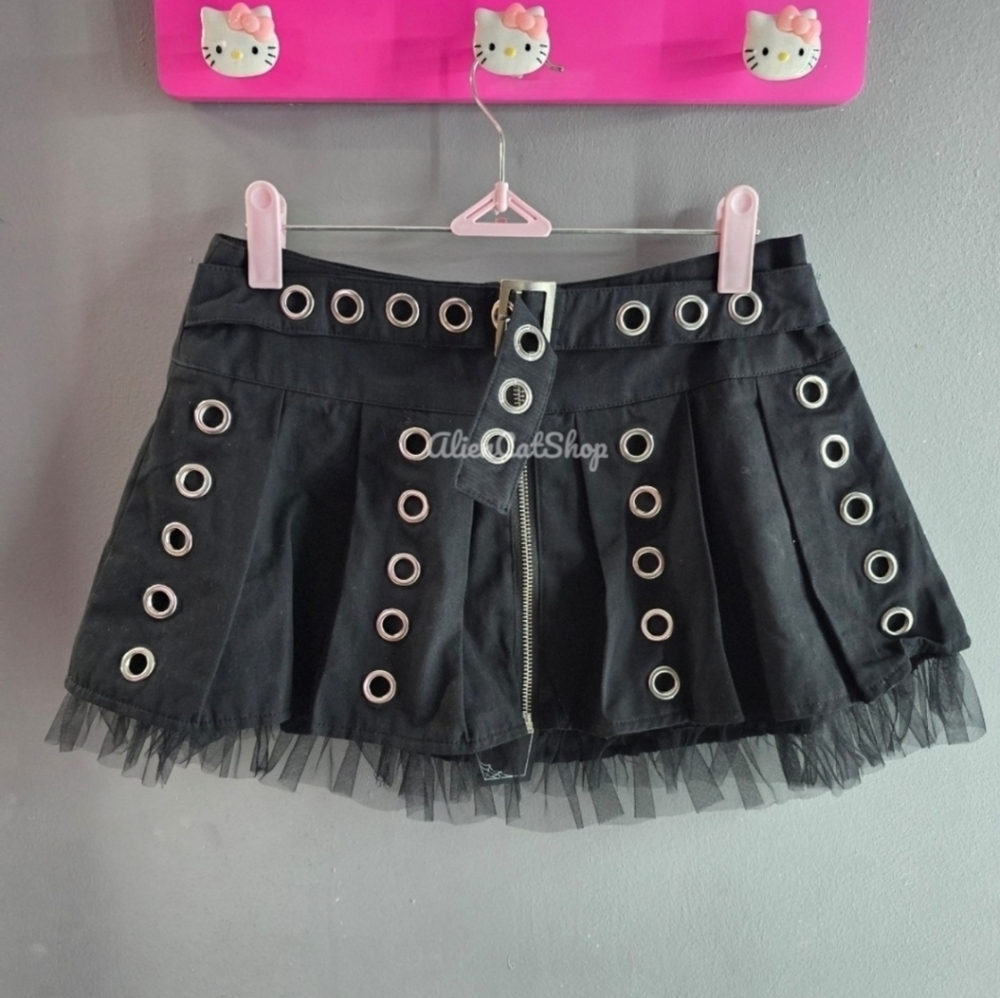 Deep Disintegration Pleated Grommet Emo Black Skirt